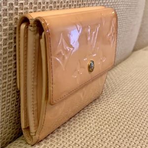 Authentic Louis Vuitton Women’s Vintage Leather Monogram Wallet.